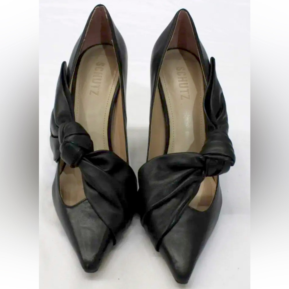 Schutz black classic stiletto leather bow heel size 7 worn once